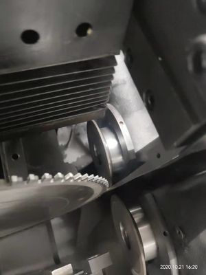 ความแม่นยําสูง ความแม่นยําสูง CNC Saw Blade Grinding Machine