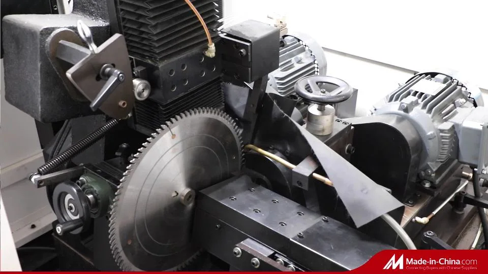 เครื่องแกะแกะ CNC ความแม่นยําสูง Tct เครื่องตัดไม้ 3